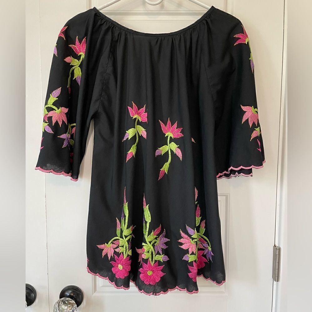 Vintage Macelli Black & Pink Embroidered Floral Tunic